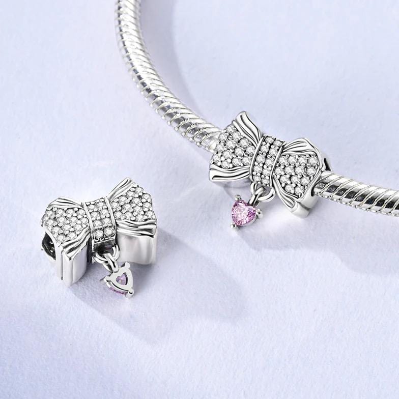Sparkling Bow charm detail view