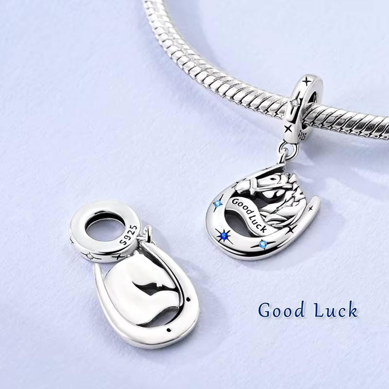 Horse Horseshoe charm detail view