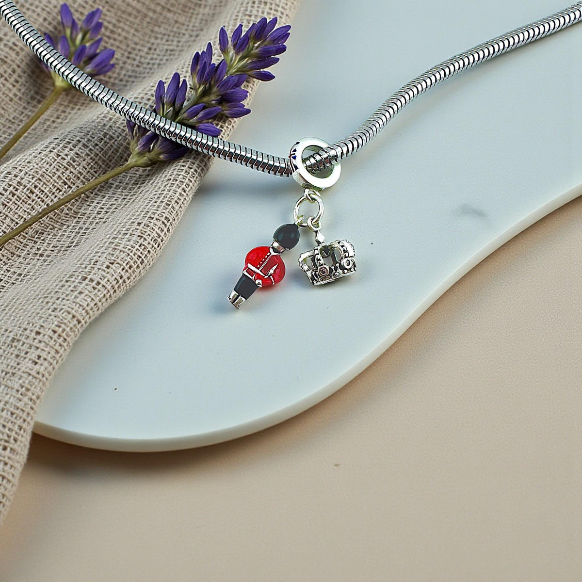 London Royal Guard charm detail view