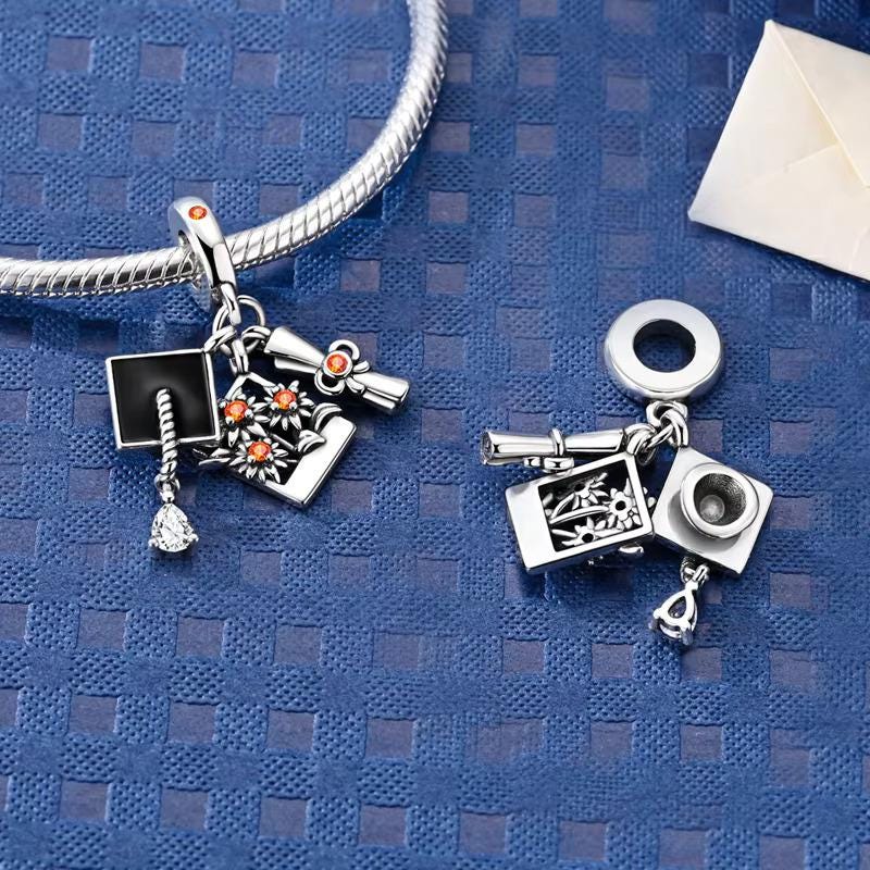 Graduation Triple charm detail view