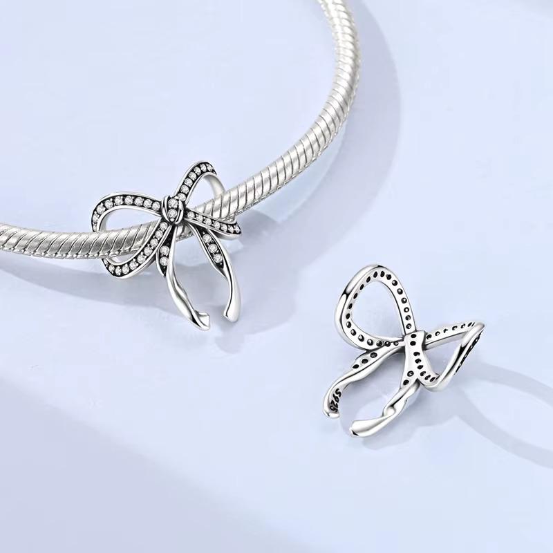 Bow charm detail view