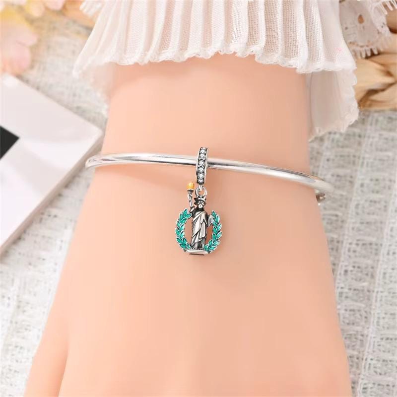 Statue Liberty sterling silver charm view 5