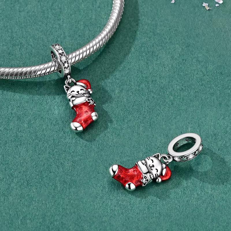 Christmas Cat charm detail view