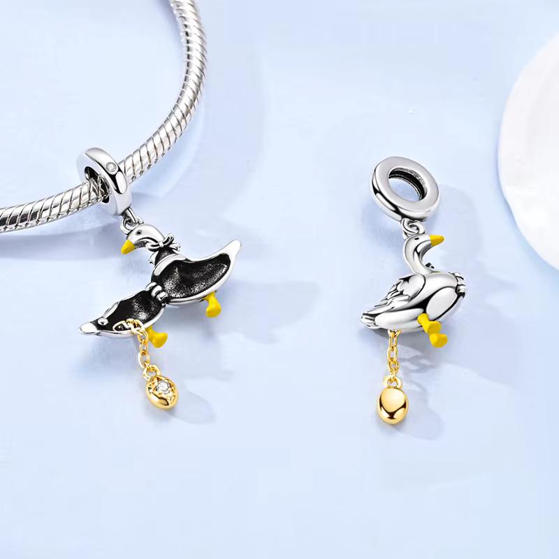 Goose charm detail view